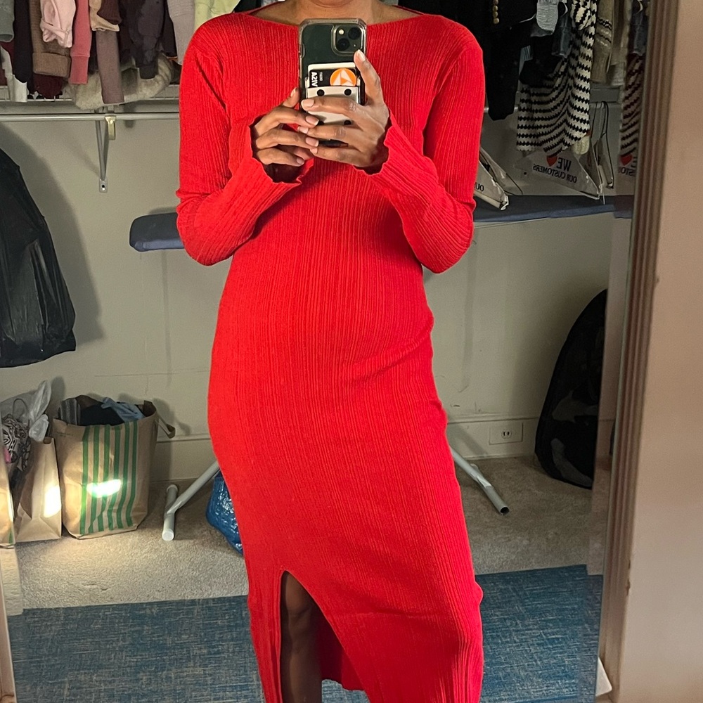 Fitted Ribbed Slit Front Dress - Picture 4 of 4
